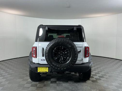 Oxford White 2026 Ford Bronco Badlands