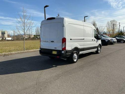 Oxford White 2026 Ford Transit-250 Base