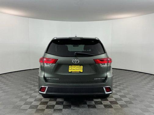 Jade Metallic 2018 Toyota Highlander Limited
