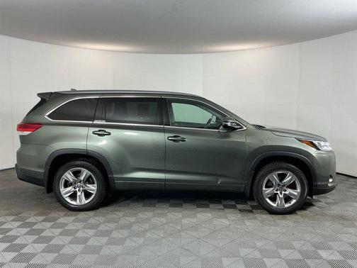 Jade Metallic 2018 Toyota Highlander Limited