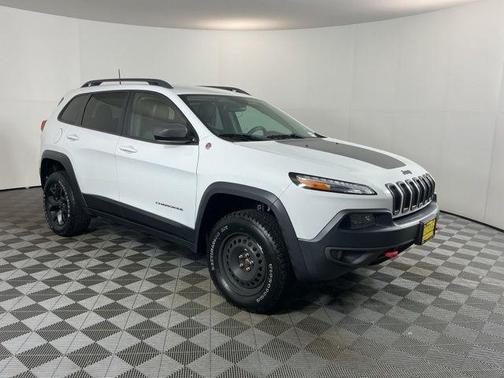 Bright White Clearcoat 2017 Jeep Cherokee Trailhawk
