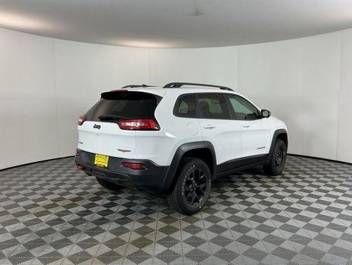 Bright White Clearcoat 2017 Jeep Cherokee Trailhawk