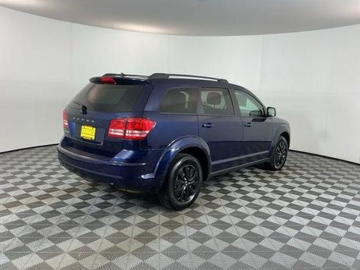 Contusion Blue Pearlcoat 2018 Dodge Journey SE