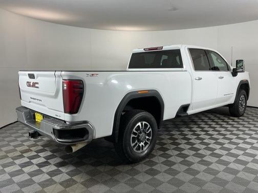 2025 GMC Sierra 3500 SLT