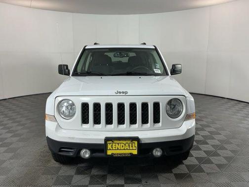 Bright White Clearcoat 2017 Jeep Patriot Sport