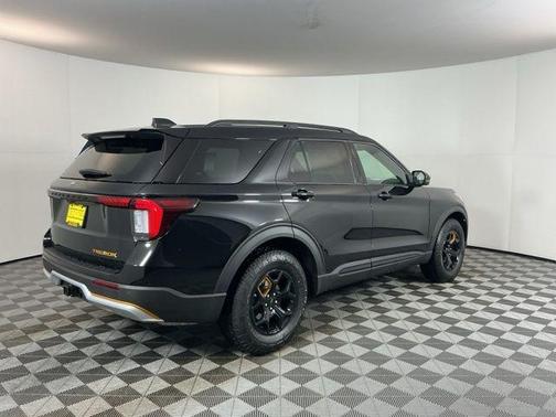 Agate Black Metallic 2026 Ford Explorer Tremor
