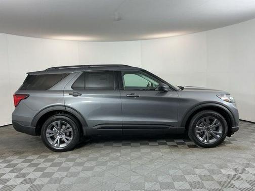 2026 Ford Explorer Active (200A)