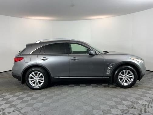 2015 INFINITI QX70 Base
