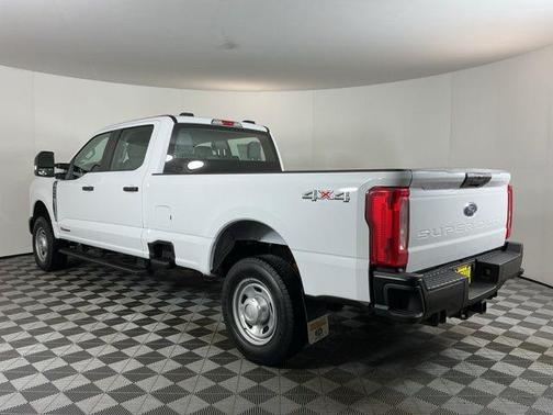 Oxford White 2026 Ford F-350 XL
