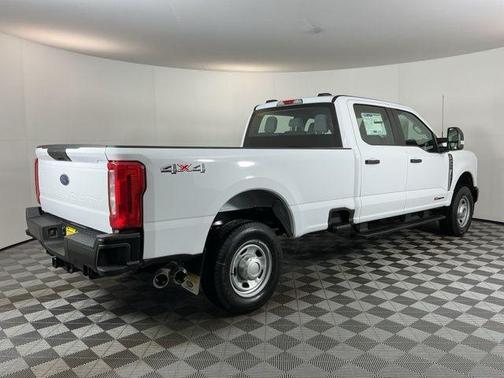 Oxford White 2026 Ford F-350 XL
