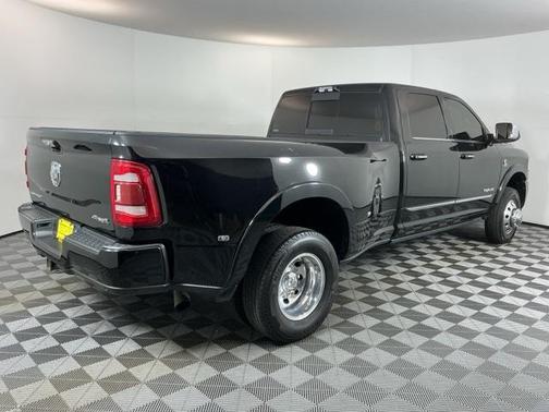 2021 RAM 3500 Limited Crew Cab 4x4 8' Box