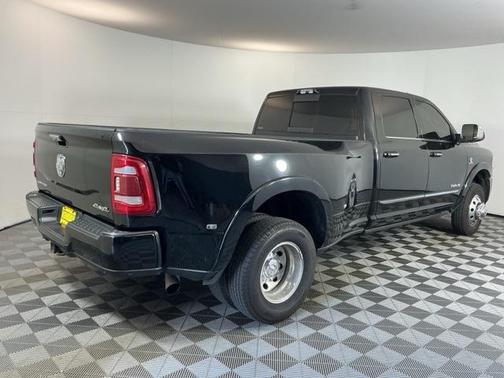 2021 RAM 3500 Limited Crew Cab 4x4 8' Box