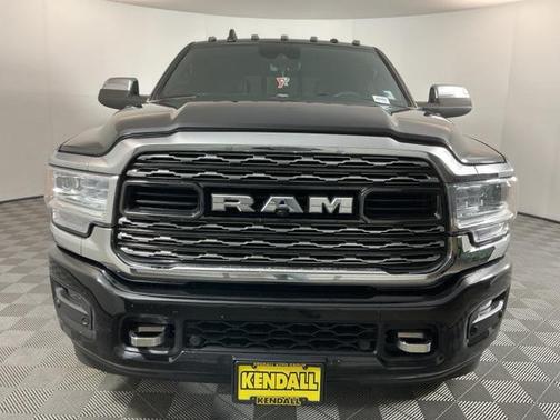 2021 RAM 3500 Limited Crew Cab 4x4 8' Box