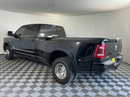 2021 RAM 3500 Limited Crew Cab 4x4 8' Box