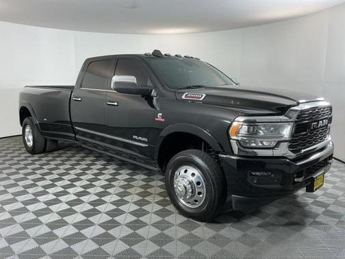2021 RAM 3500 Limited Crew Cab 4x4 8' Box