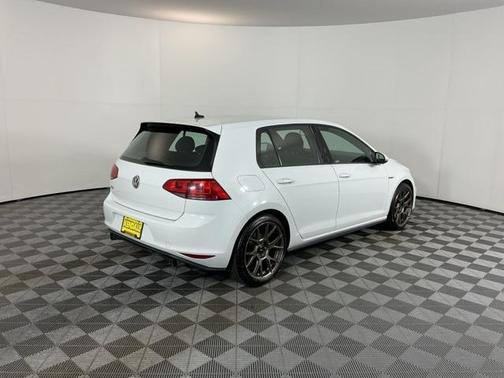 2017 Volkswagen Golf GTI 2.0T S 4-Door