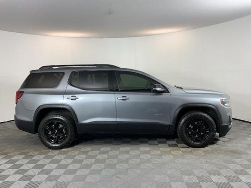 2022 GMC Acadia AWD AT4