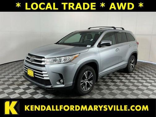 Celestial Silver Metallic 2017 Toyota Highlander LE Plus