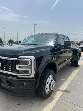 2025 Ford F-450 Platinum