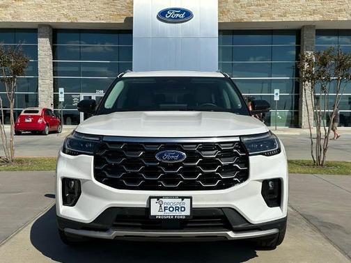 2025 Ford Explorer Platinum