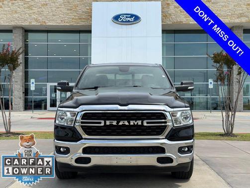 Diamond Black Crystal Pearlcoat 2022 RAM 1500 Big Horn/Lone Star