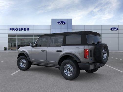 Carbonized Gray Metallic 2026 Ford Bronco Base