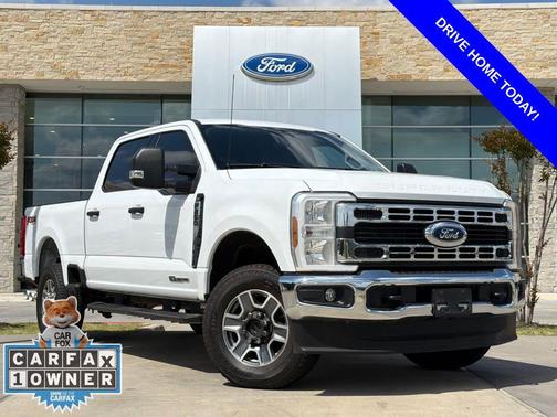 Oxford White 2024 Ford F-250 XLT