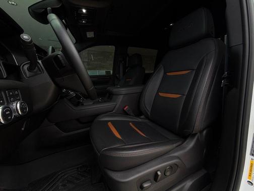 Summit White 2025 GMC Sierra 2500 AT4