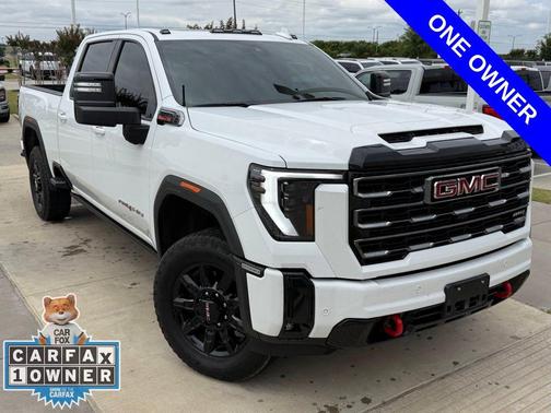Summit White 2025 GMC Sierra 2500 AT4