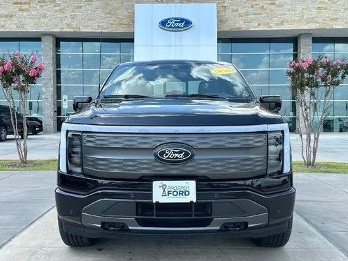 2025 Ford F-150 Lightning LARIAT