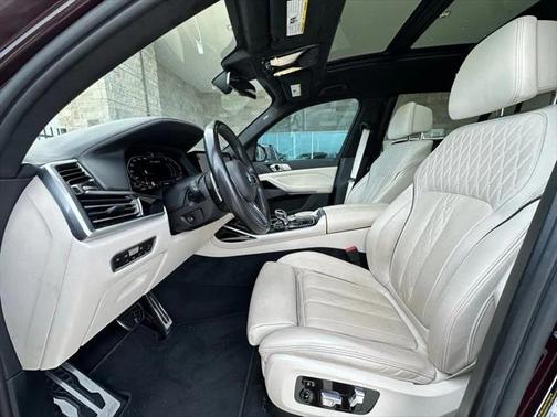 2022 BMW X7 M50i