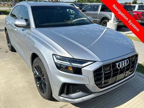 2022 Audi Q8 55 Premium Plus