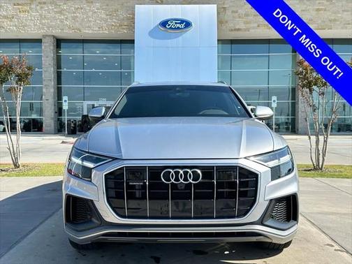 2022 Audi Q8 55 Premium Plus