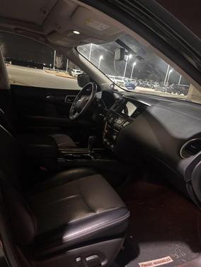 2019 Nissan Pathfinder SL