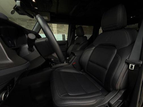 Shadow Black 2025 Ford Bronco Badlands