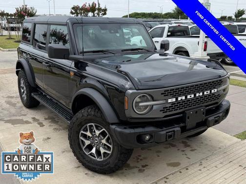 Shadow Black 2025 Ford Bronco Badlands