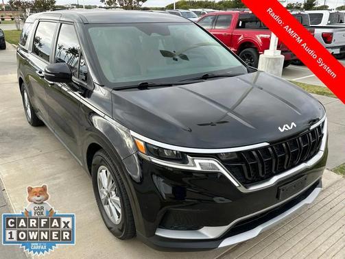 2024 Kia Carnival LX