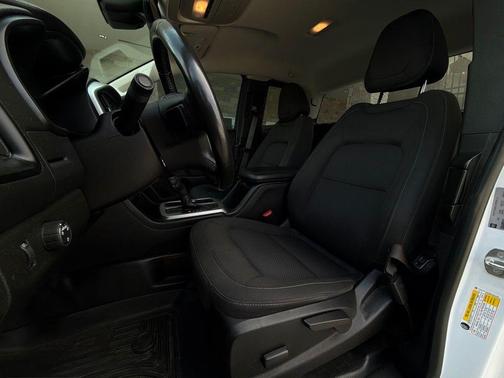 Summit White 2021 Chevrolet Colorado LT