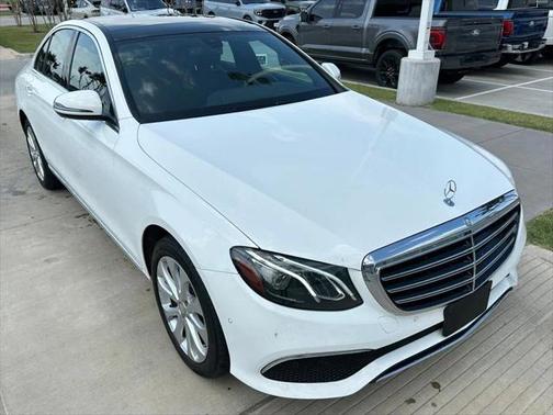 2017 Mercedes-Benz E-Class 4MATIC