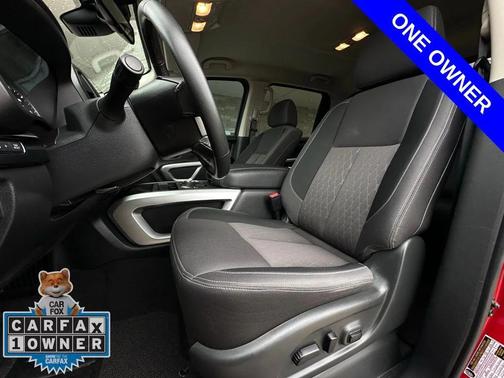 2023 Nissan Titan SV