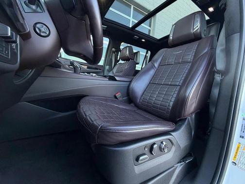 2022 Cadillac Escalade ESV Sport Platinum