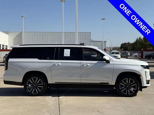 2022 Cadillac Escalade ESV Sport Platinum