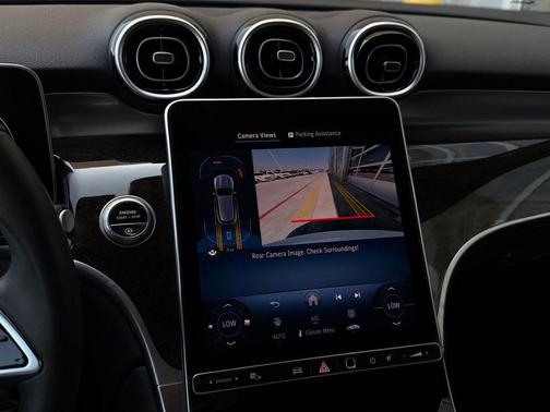 White 2025 Mercedes-Benz GLC 300 Base