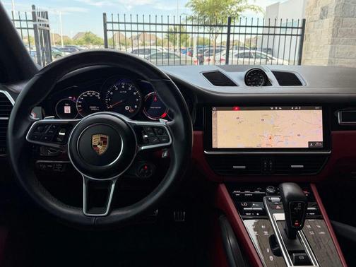 Dolomite Silver 2021 Porsche Cayenne GTS