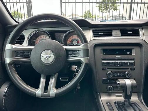 2011 Ford Mustang V6 Premium