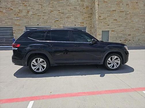 2022 Volkswagen Atlas 2.0T SE w/Technology
