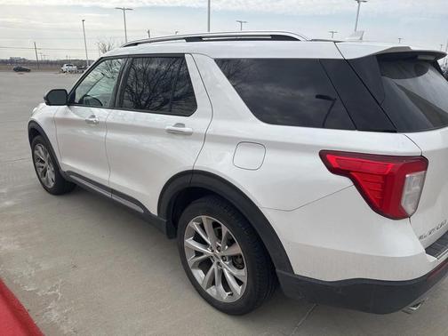 2022 Ford Explorer Platinum