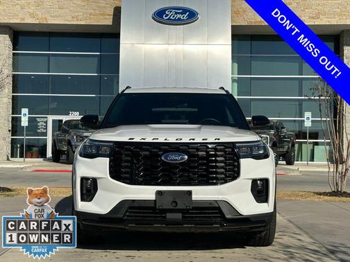 2025 Ford Explorer ST-Line