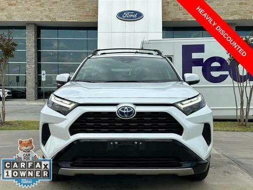2024 Toyota RAV4 Hybrid SE