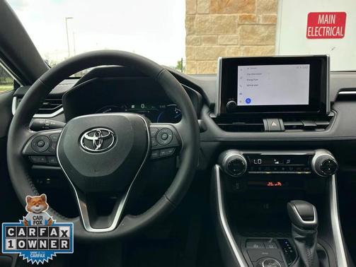 2024 Toyota RAV4 Hybrid SE